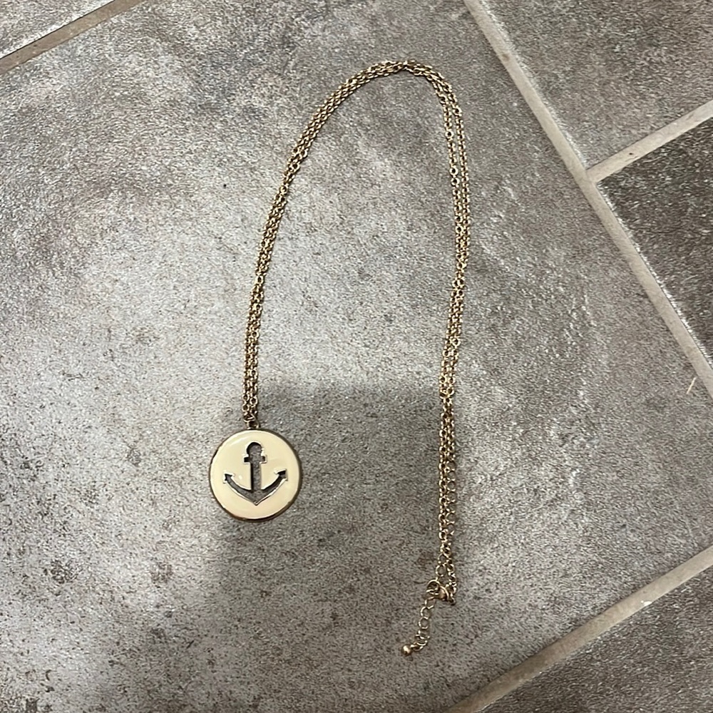 Anchor necklace